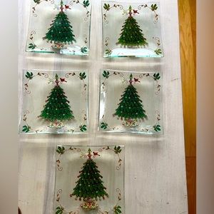 5 glass Christmas plates for 2024